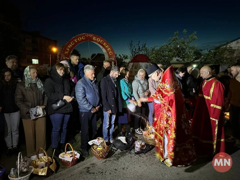 Христос Воскрес: як у Покровській церкві в Ніжині святили паски — Фоторепортаж фото №5