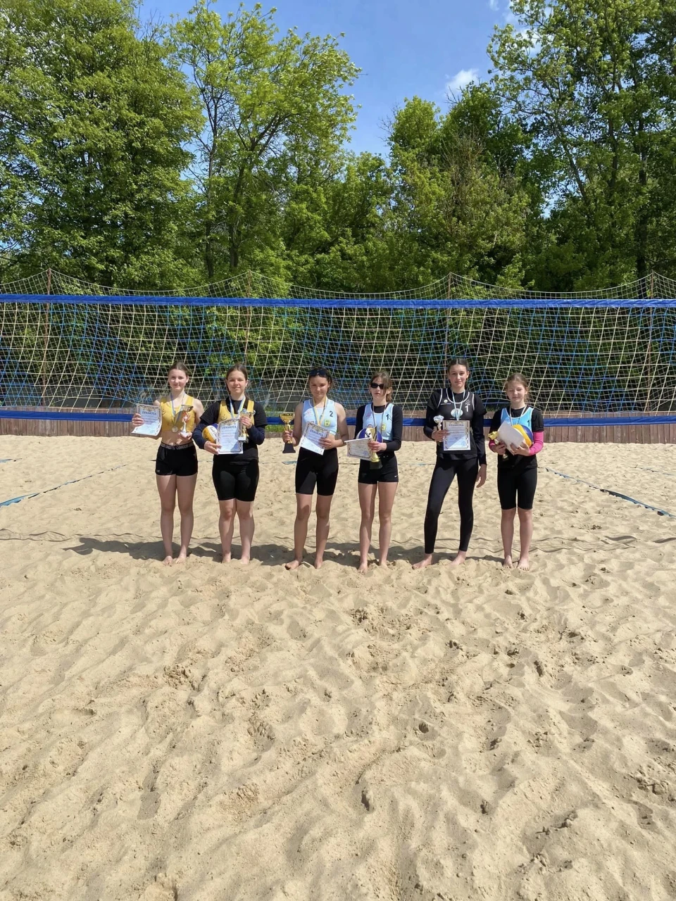 15 команд: у Ніжині відбувся Чемпіонат міста з пляжного волейболу серед дівчат фото №3