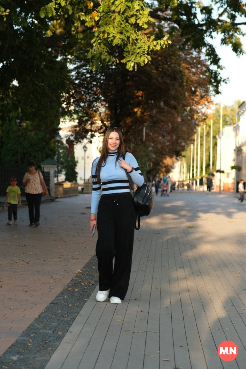 Фоторепортаж усміхнених людей на вулицях Ніжина фото №4