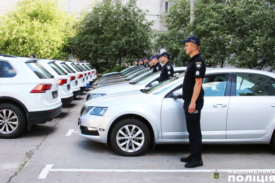Естонія передала Чернігівщині 16 службових авто фото №4
