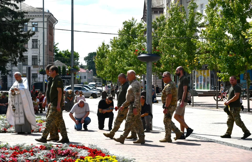 Ніжин попрощався із загиблим Воїном Олександром Єгоровим фото №12