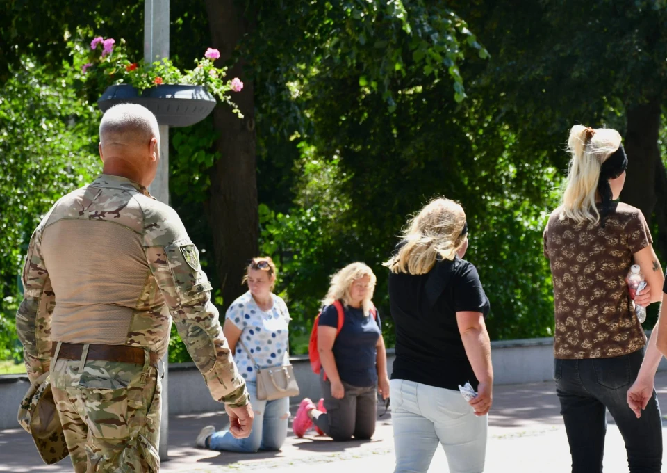 Ніжин попрощався із загиблим Воїном Олександром Єгоровим фото №9