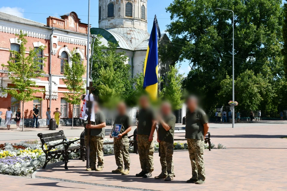 Ніжин попрощався з Воїном — Віктором Журавським фото №9