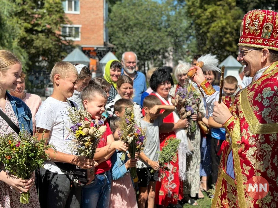 Медовий Спас: як у Покровській церкві в Ніжині освячували маковії фото №18