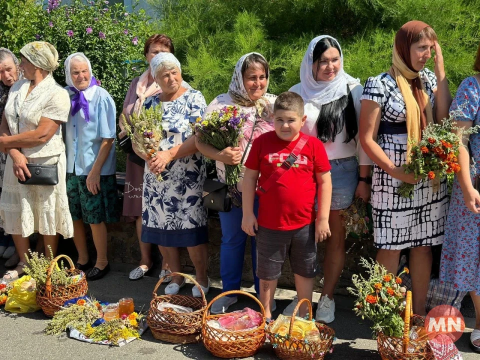 Медовий Спас: як у Покровській церкві в Ніжині освячували маковії фото №8