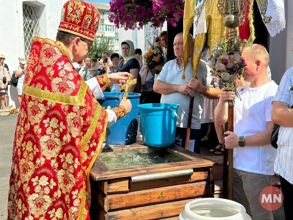 Медовий Спас: як у Покровській церкві в Ніжині освячували маковії фото №2