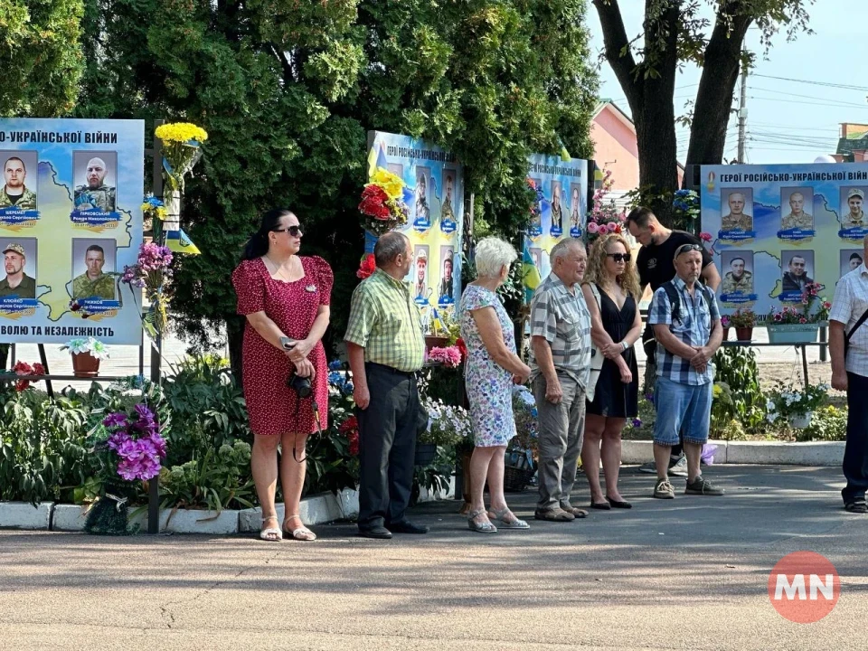 У Ніжині вшанували пам'ять загиблих Захисників — Фото фото №4