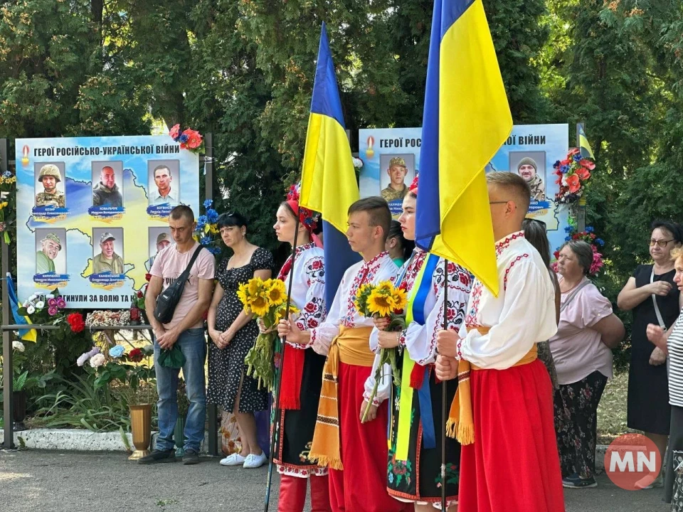 У Ніжині вшанували пам'ять загиблих Захисників — Фото фото №5