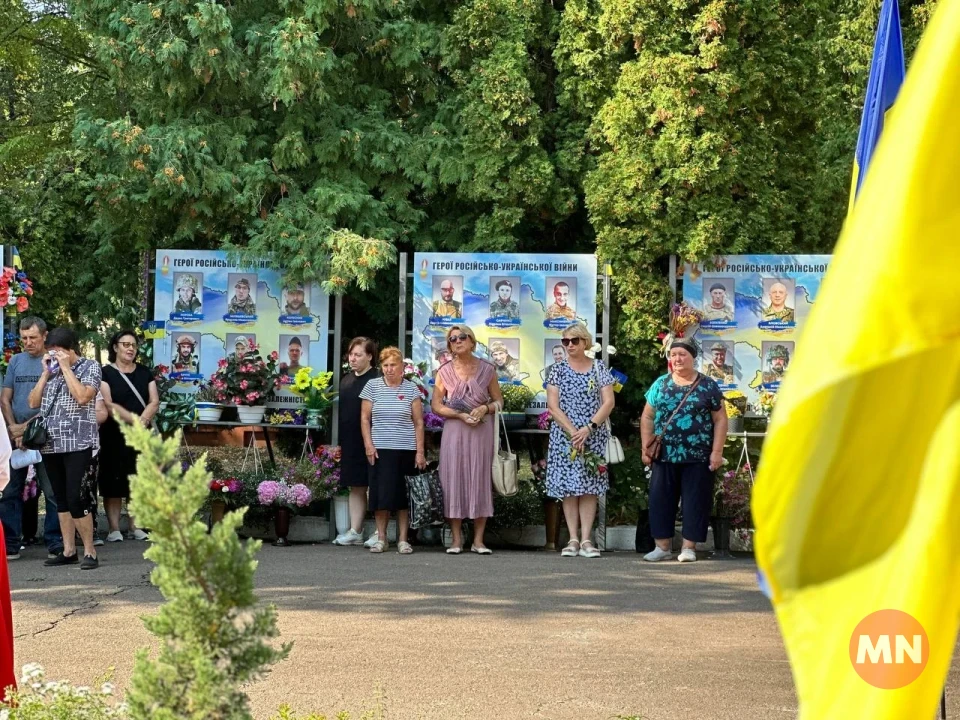 У Ніжині вшанували пам'ять загиблих Захисників — Фото фото №9