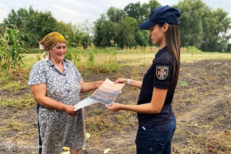 На Чернігівщині понад 400 осіб сплатили штрафи за спалювання сухої трави — ГУ ДСНС фото №2