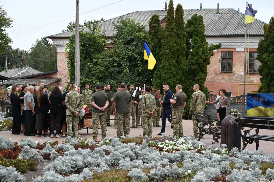 Ніжин попрощався з Воїном — Владиславом Тагаєвим фото №9