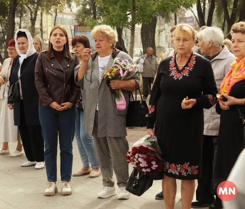 Шануємо їх подвиг: у Ніжині відкрили три стенди пам'яті загиблих захисників фото №14