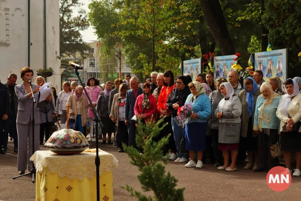 Шануємо їх подвиг: у Ніжині відкрили три стенди пам'яті загиблих захисників фото №5