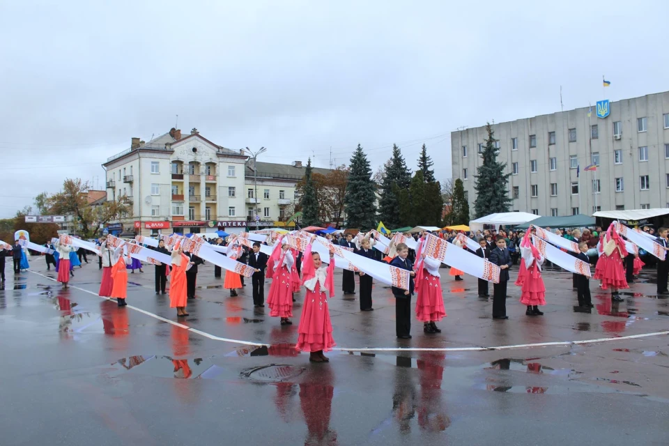 Сотні майстрів з усіх куточків України: яким ми запам'ятали Покровський ярмарок у Ніжині фото №2