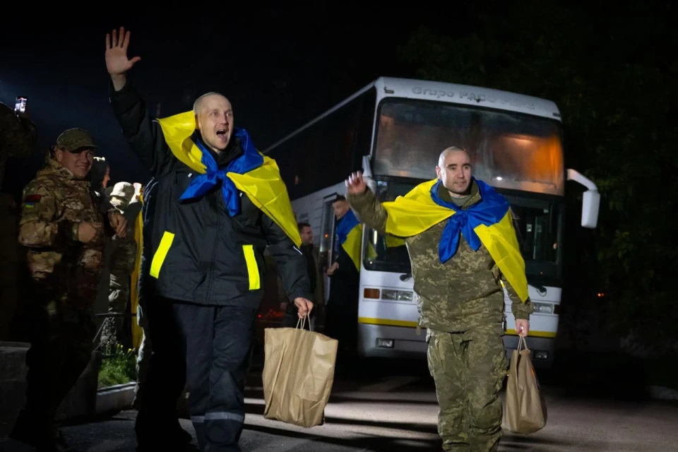 Наші вдома: з полону повернулися 95 українських Воїнів фото №7