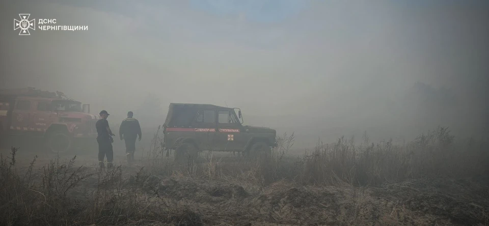 На Чернігівщині ліквідували масштабну пожежу торф'яників фото №1