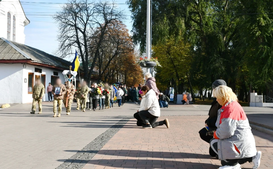 Ніжин попрощався з Воїном — Геннадієм Загнієм фото №4