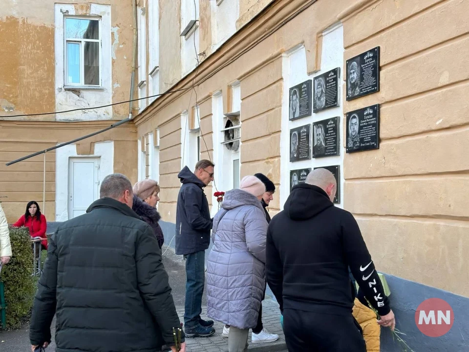 У Ніжині відкрили меморіальні дошки двом загиблим Воїнам — Олексію Галагану та Ярославу Бичуку фото №6