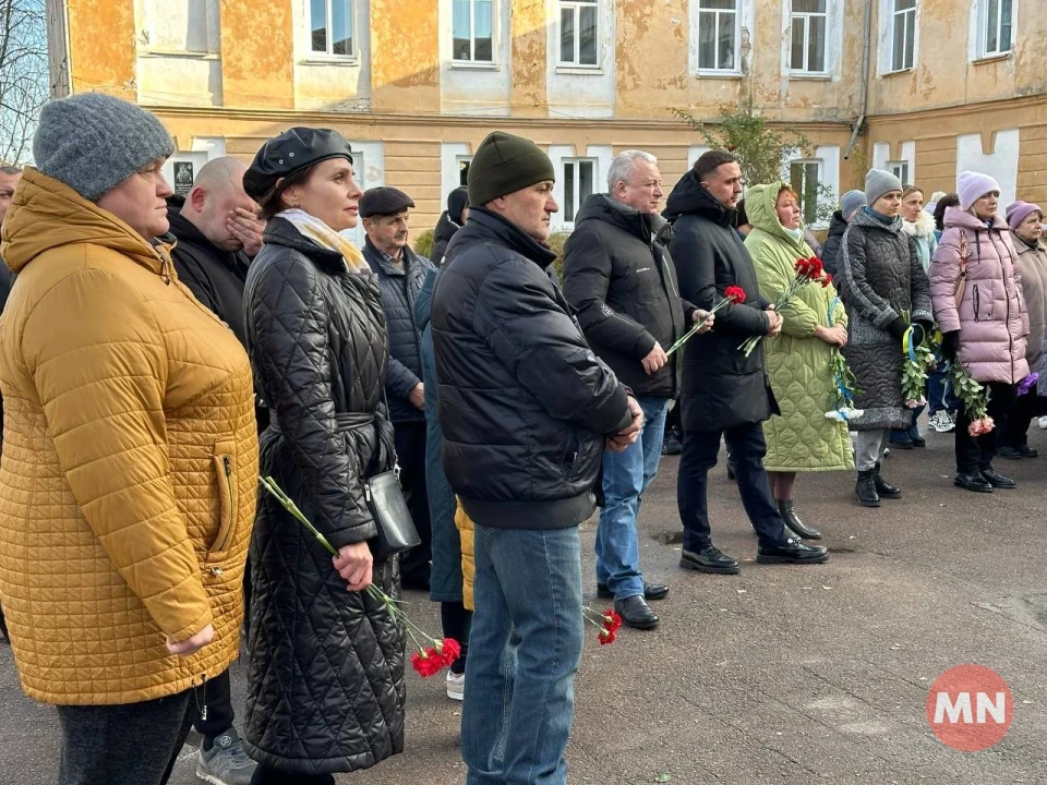 У Ніжині відкрили меморіальні дошки двом загиблим Воїнам — Олексію Галагану та Ярославу Бичуку фото №4