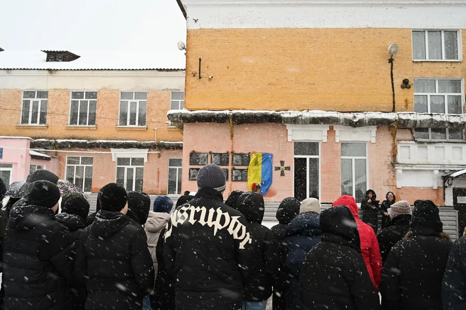 У Ніжині відкрили меморіальні дошки двом загиблим Воїнам — Ігорю Пишнограєву та Богдану Новіку фото №5