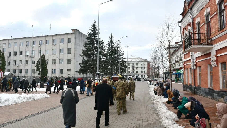 Ніжин попрощався з Воїном — Ігорем Василенком фото №2