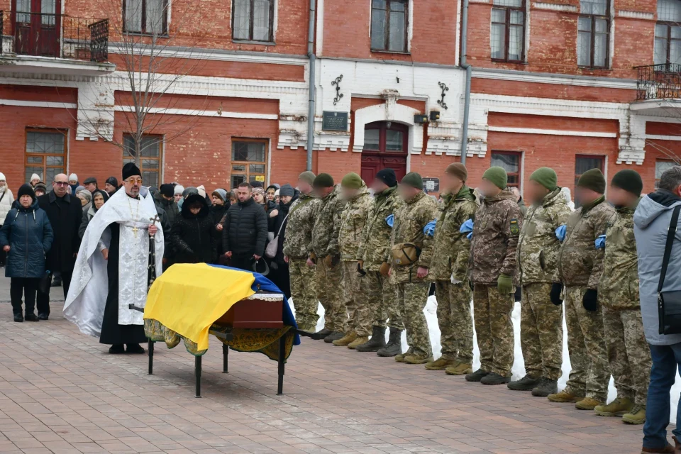 Ніжин попрощався з Воїном — Ігорем Василенком фото №4