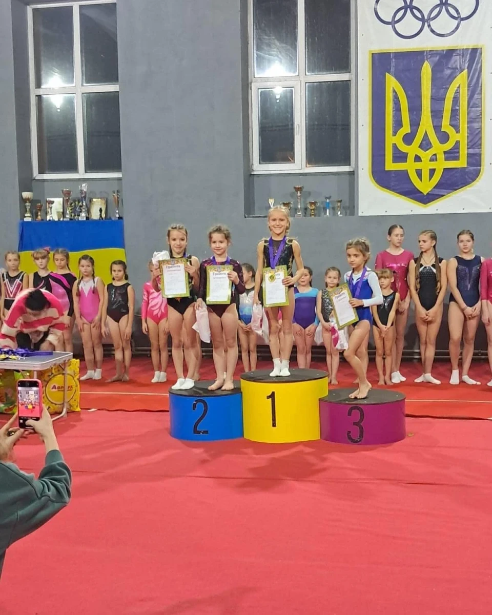 Ніжин об'єднав таланти: юні гімнастки вразили на відкритому чемпіонаті фото №4