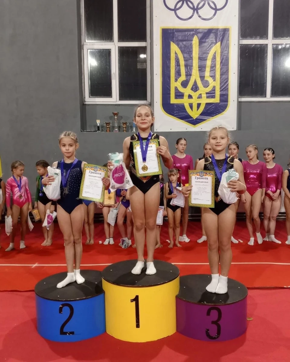 Ніжин об'єднав таланти: юні гімнастки вразили на відкритому чемпіонаті фото №9