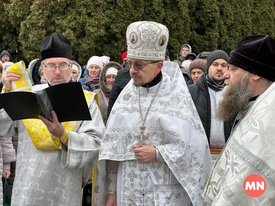 Водохреще в Ніжині: освячення води у Храмі Святої Покрови — Фоторепортаж фото №34