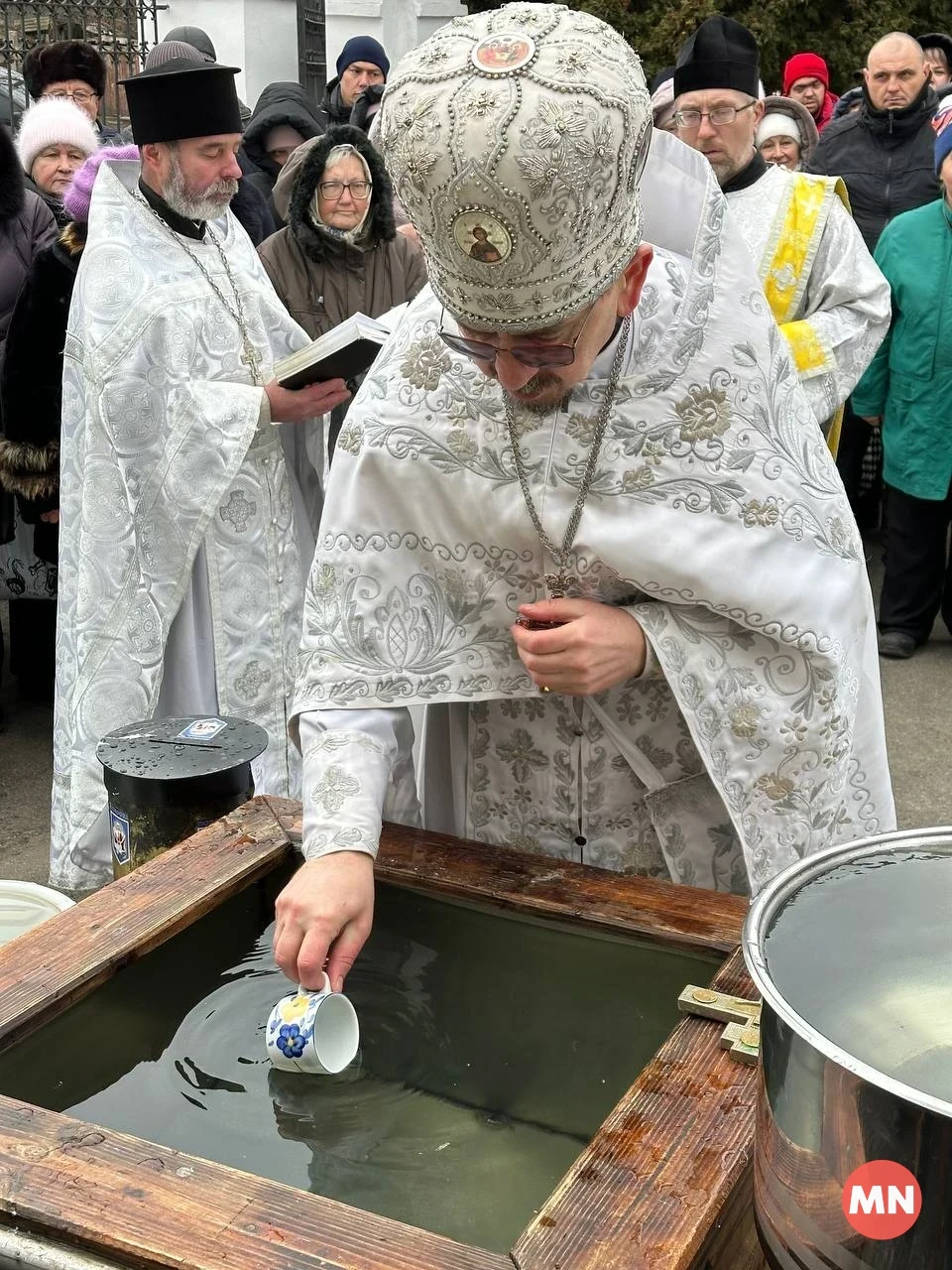 Водохреще в Ніжині: освячення води у Храмі Святої Покрови — Фоторепортаж фото №33