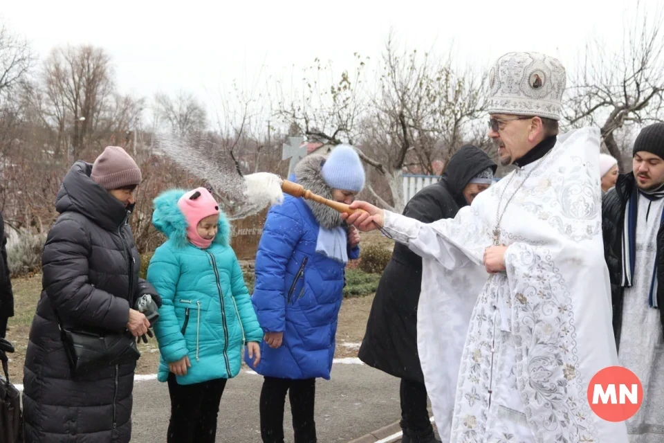 Водохреще в Ніжині: освячення води у Храмі Святої Покрови — Фоторепортаж фото №32