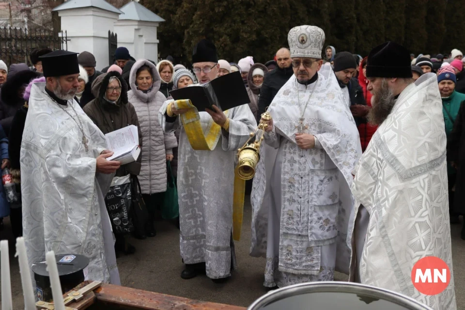 Водохреще в Ніжині: освячення води у Храмі Святої Покрови — Фоторепортаж фото №15