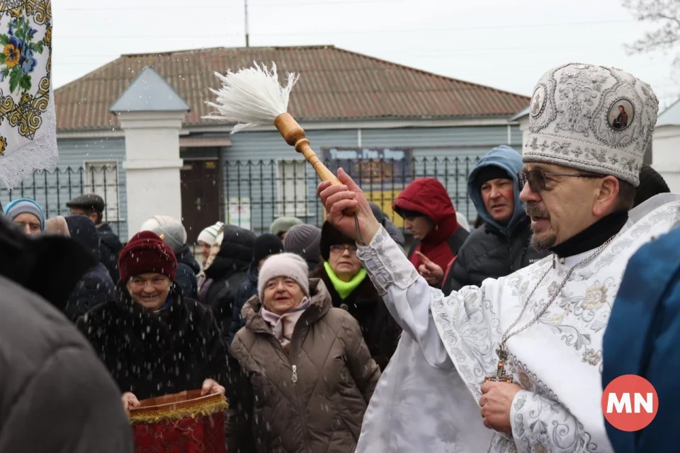 Водохреще в Ніжині: освячення води у Храмі Святої Покрови — Фоторепортаж фото №12