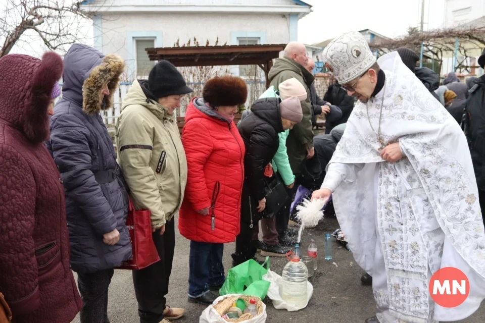 Водохреще в Ніжині: освячення води у Храмі Святої Покрови — Фоторепортаж фото №6