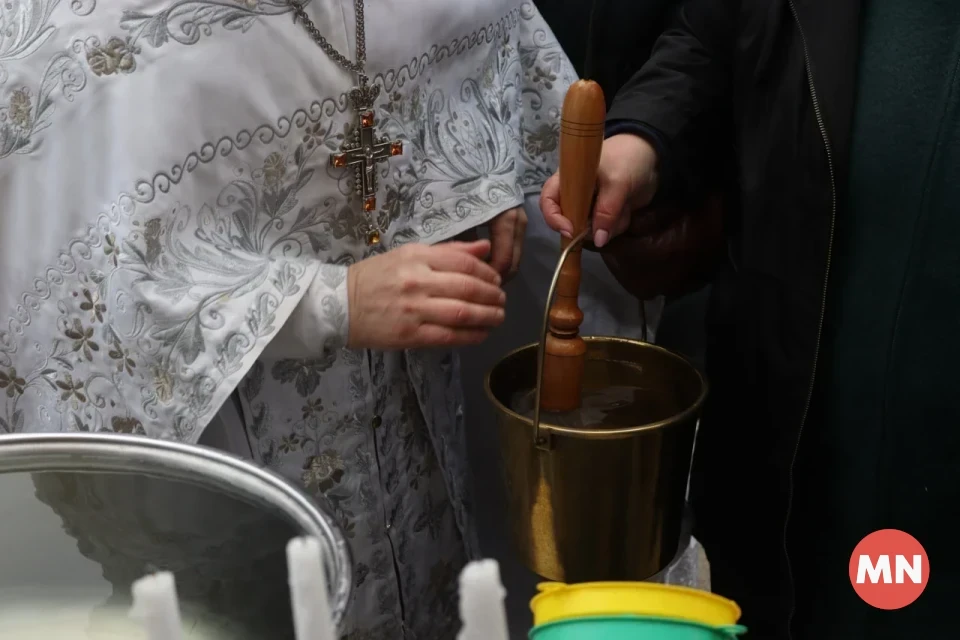 Водохреще в Ніжині: освячення води у Храмі Святої Покрови — Фоторепортаж фото №27