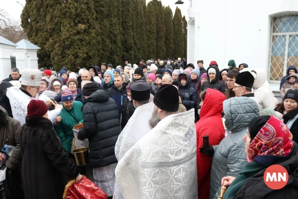 Водохреще в Ніжині: освячення води у Храмі Святої Покрови — Фоторепортаж фото №2