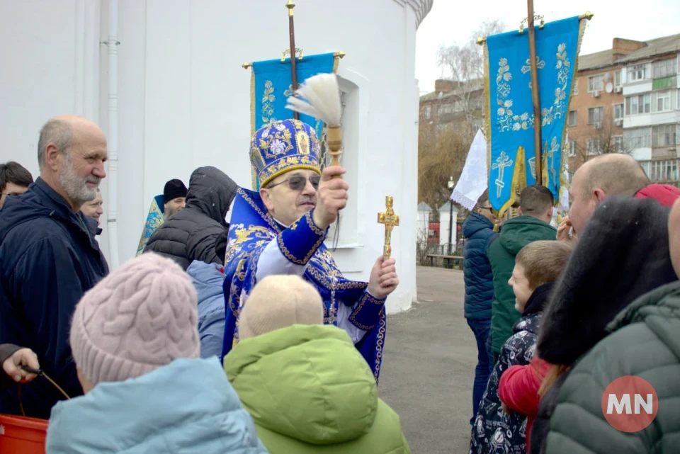 Стрітення Господнє у Покровській церкві Ніжина: освячення води та свічок — Фото фото №18