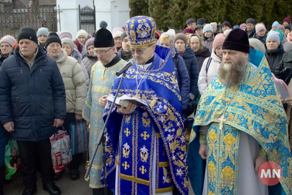 Стрітення Господнє у Покровській церкві Ніжина: освячення води та свічок — Фото фото №8