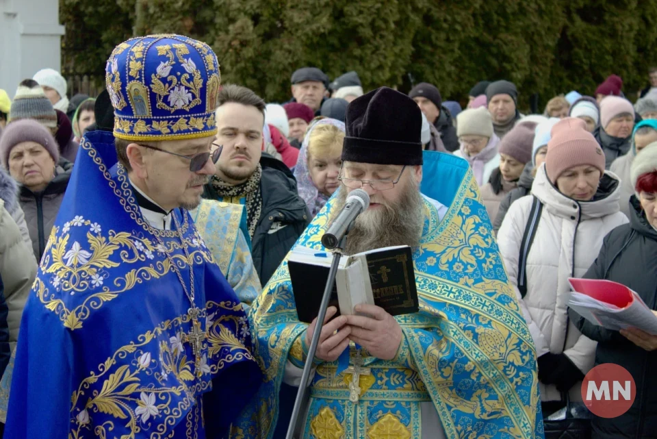 Стрітення Господнє у Покровській церкві Ніжина: освячення води та свічок — Фото фото №7