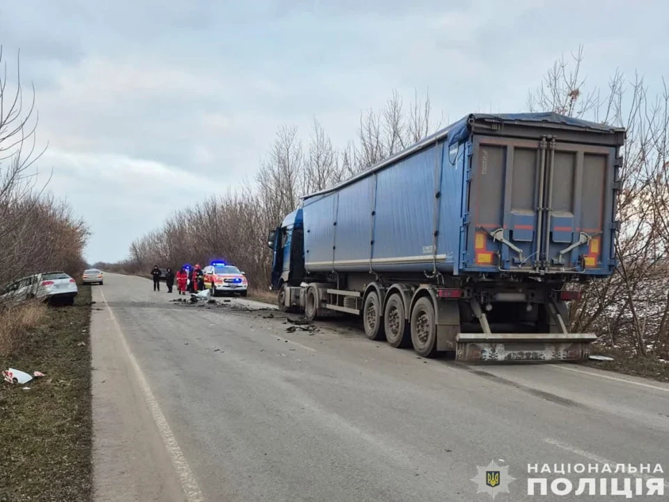 Виїхав за зустрічну смугу: на Ніжинщині трапилася смертельна ДТП фото №3