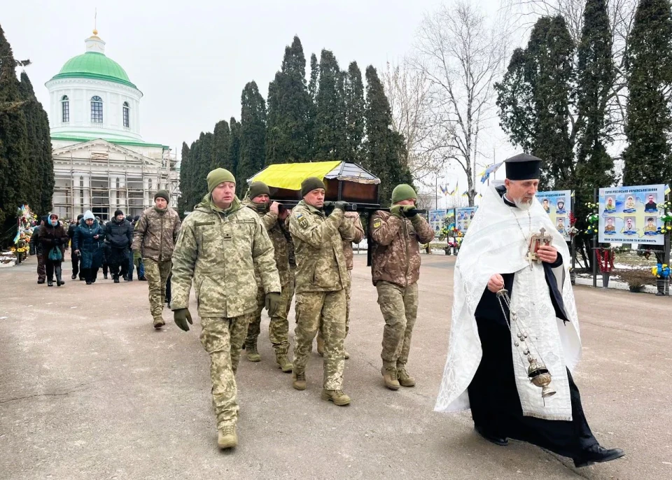 Ніжин попрощався з Воїном — Ярославом Олійником фото №9