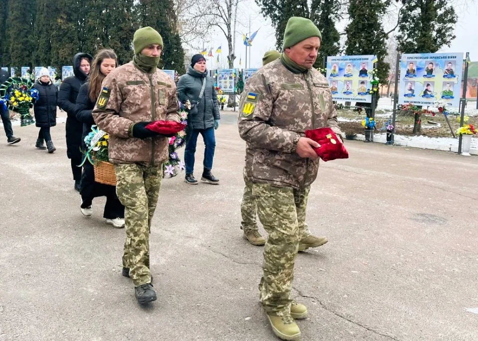 Ніжин попрощався з Воїном — Ярославом Олійником фото №4