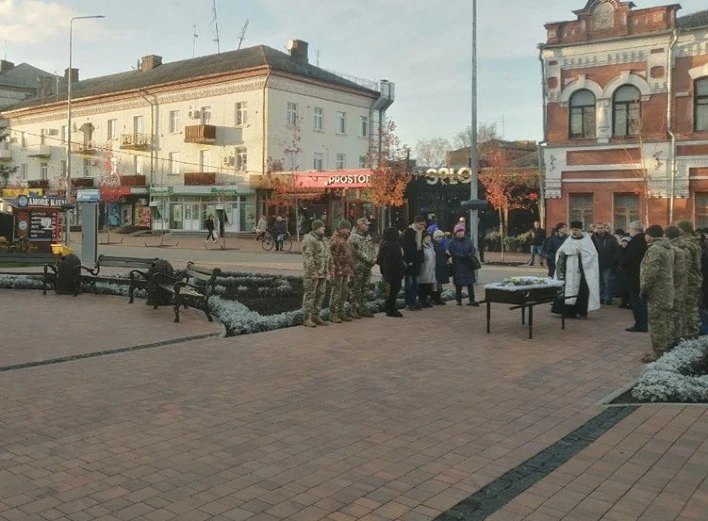 Ніжин попрощався з Героєм - Юрієм Євлашевським (Фото)