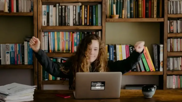 Який формат зберігання інформації був популярним серед студентів?