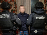 У Ніжині затримали 43-річного чоловіка, якого підозрюють у систематичному збуті наркотиків