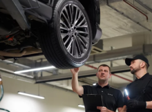 Чому власники преміальних автомобілів Lexus довіряють обслуговування лише офіційним сервісним центрам?