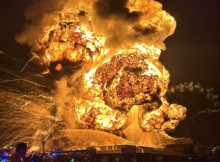 У промзоні Сіднея спалахнула масштабна пожежа з вибухом хімічного резервуара