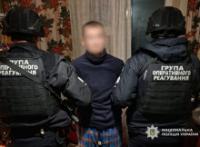 У Ніжині затримали 43-річного чоловіка, якого підозрюють у систематичному збуті наркотиків