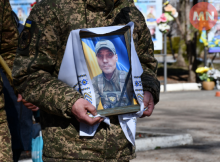 Ніжин попрощався з Воїном — Романом Шостаком