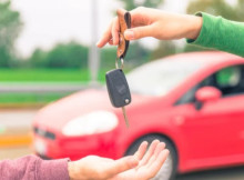 Продала арештовану автівку – депутатка районної ради  постане перед судом